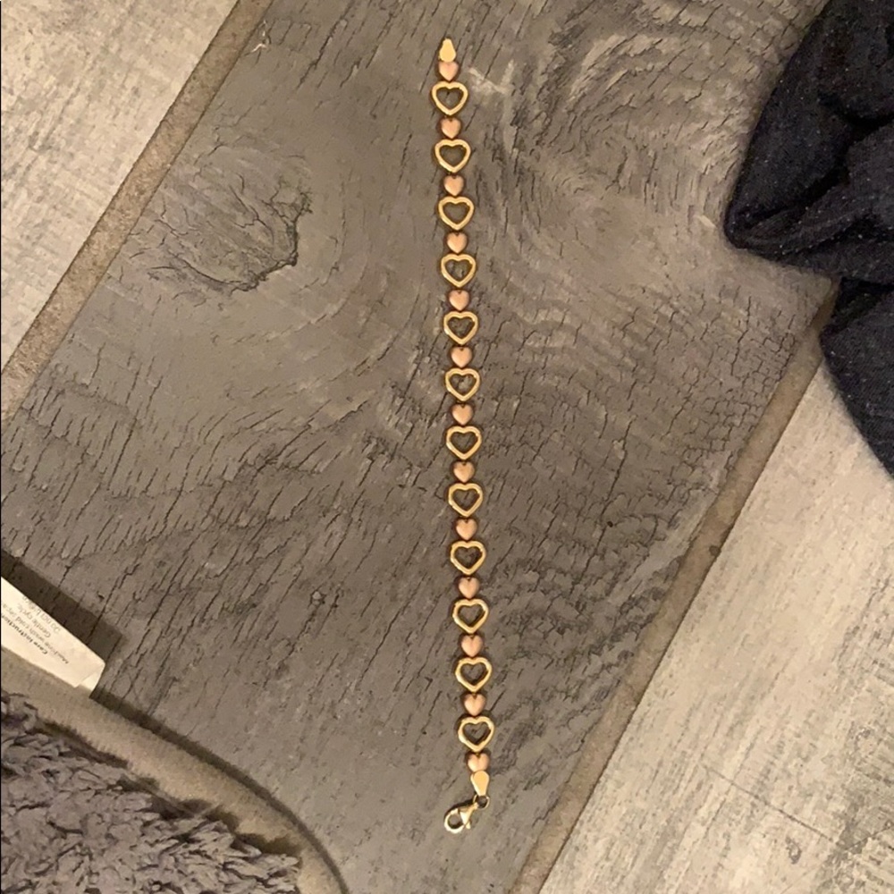 10K heart linked bracelet!! Super cute!!